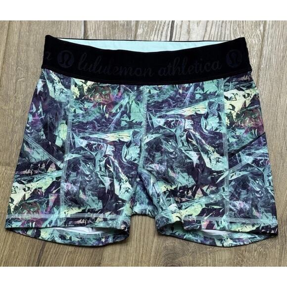 LULULEMON Shorts Women’s What The Sport Full On Luxtreme Size 4 Colorful - Picture 1 of 8